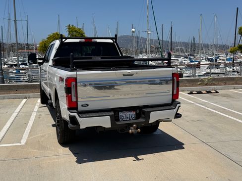 Used 2023 Ford F250 Platinum AWD/4WD image 2