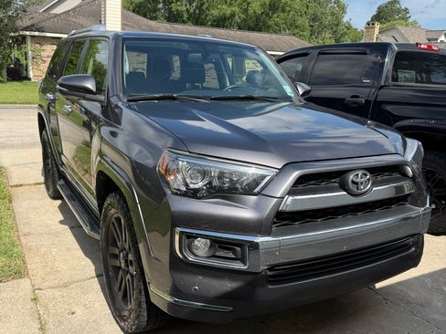 Used 2019 Toyota 4Runner Limited AWD/4WD image 4