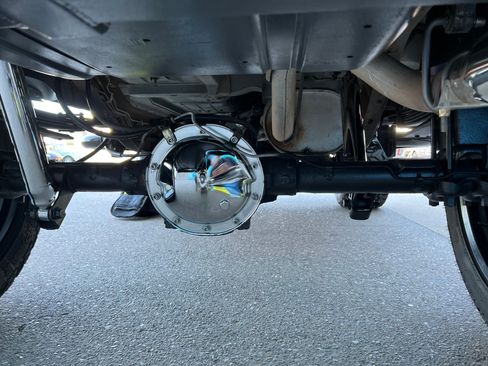 Used 1996 Chevrolet Tahoe 4WD 2-Door image 11