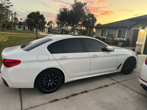 Used 2018 BMW 540i image 2