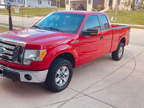 Used 2010 Ford F150 XLT image 2