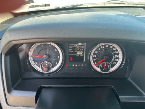 Used 2018 RAM 1500 Tradesman AWD/4WD image 5