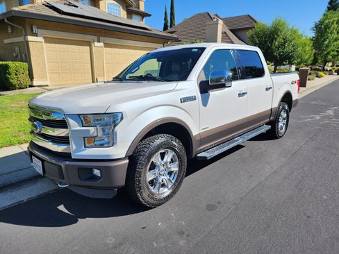 Used 2015 Ford F150 Lariat image 1