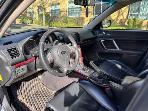 Used 2009 Subaru Outback 2.5i Limited image 11