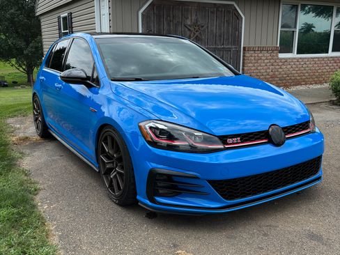 Used 2021 Volkswagen GTI SE FWD image 2