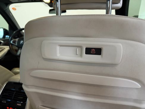 Used 2020 BMW X5 M50i w/ Executive Package image 29