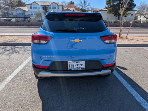 Used 2024 Chevrolet TrailBlazer LT w/ LT Cold Weather Package image 4