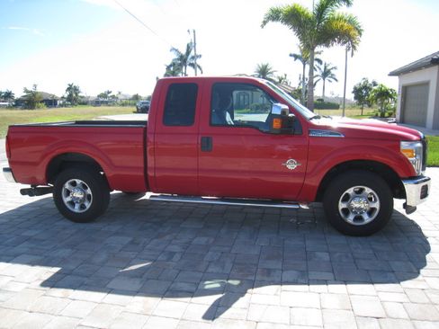 Used 2014 Ford F250 XLT image 1