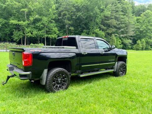 Used 2017 Chevrolet Silverado 1500 LTZ w/ LPO, Black Pack AWD/4WD image 5