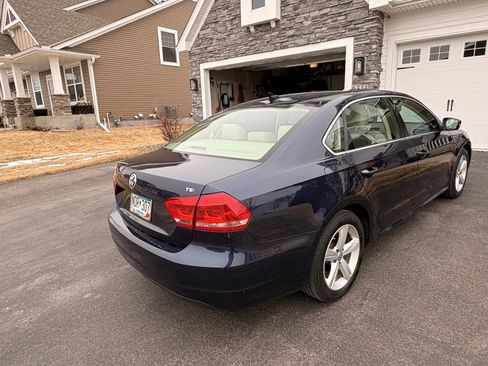 Used 2015 Volkswagen Passat 1.8T Limited Edition image 6