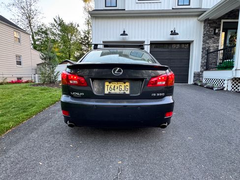 Used 2006 Lexus IS 350 RWD image 8