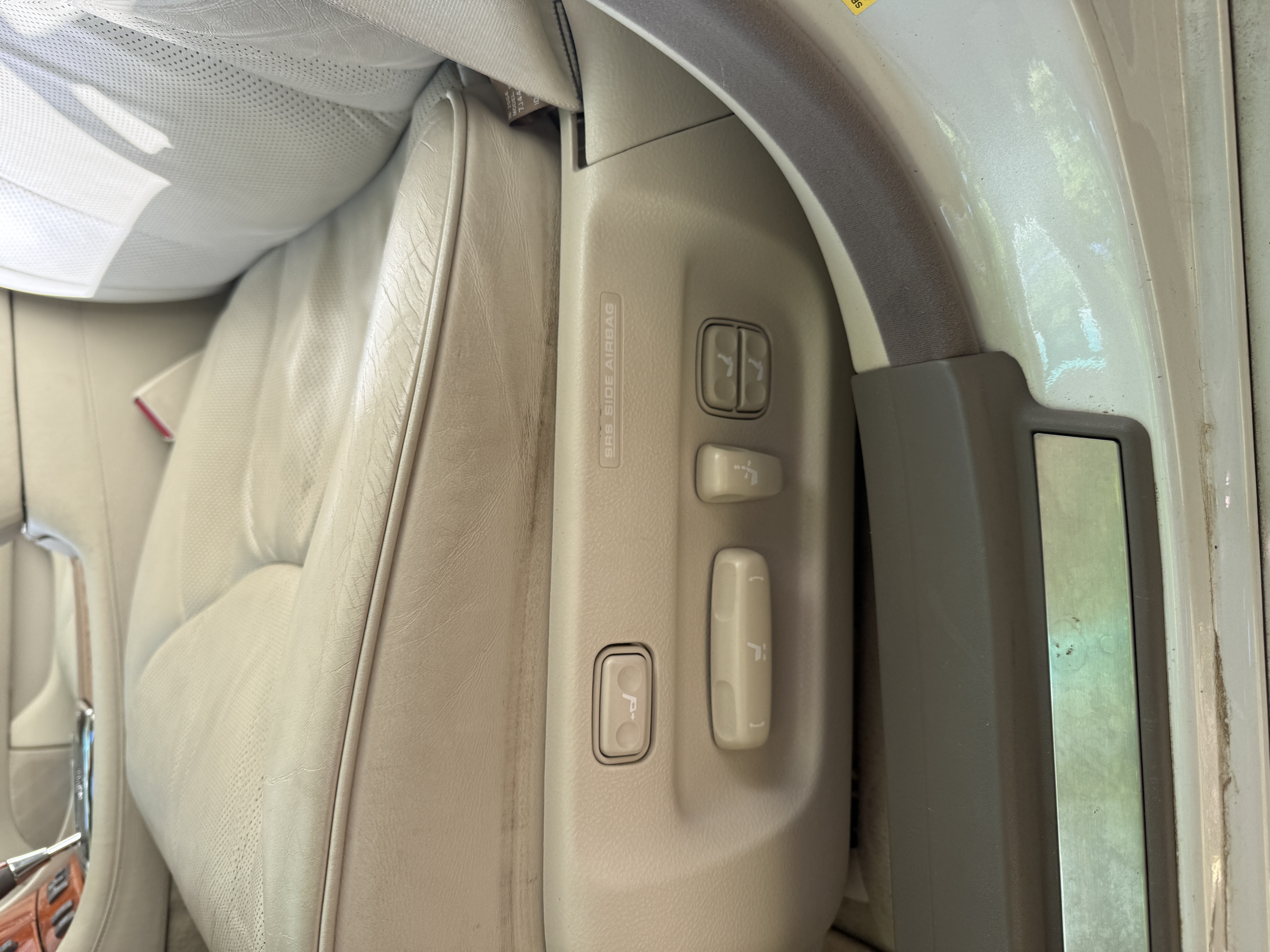 Used 2004 Lexus LS 430 RWD image 15