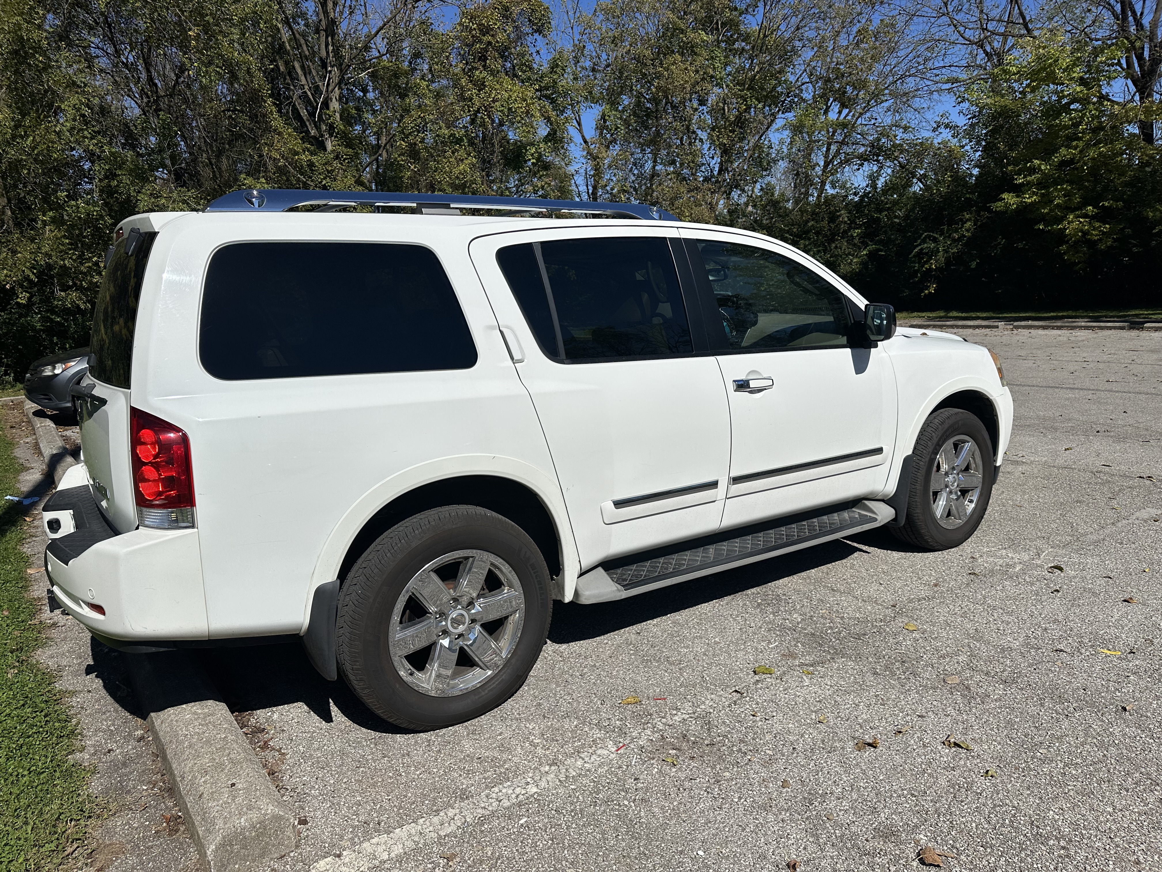 Used 2012 Nissan Armada Platinum AWD/4WD image 5