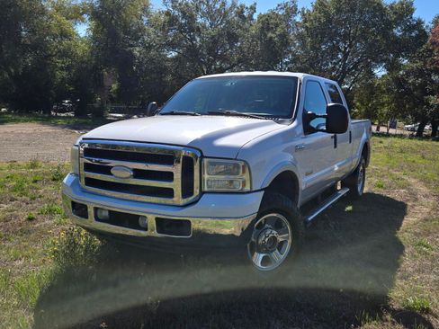 Used 2006 Ford F250 Lariat image 9