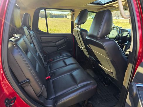 Used 2010 Ford Explorer Sport Trac Limited image 5