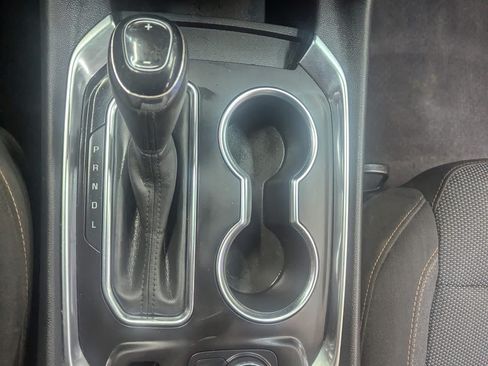 Used 2018 Chevrolet Traverse LT image 19