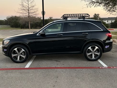 Used 2019 Mercedes-Benz GLC 350e 4MATIC image 1