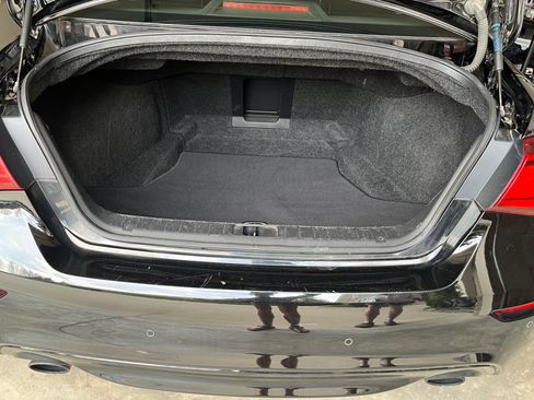 Used 2015 INFINITI Q70 L 5.6 w/ V8 Deluxe Technology Package image 12