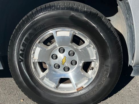 Used 2012 Chevrolet Avalanche LT image 25