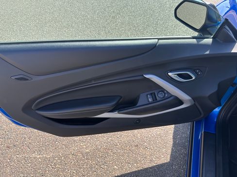 Used 2018 Chevrolet Camaro SS RWD image 10