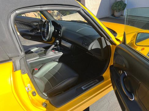 Used 2008 Honda S2000 image 2