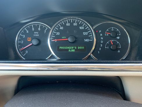 Used 2009 Buick LaCrosse CXL image 21