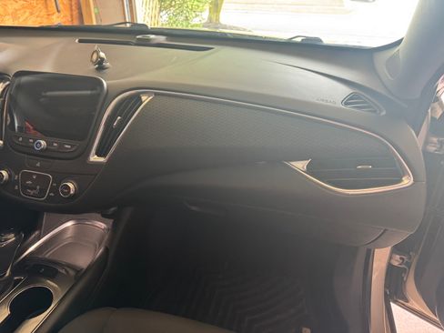 Used 2016 Chevrolet Malibu LT FWD image 22