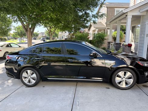 Used 2016 Kia Optima EX FWD image 2
