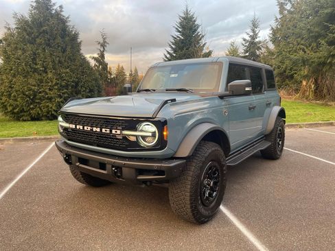 Used 2022 Ford Bronco Wildtrak image 2