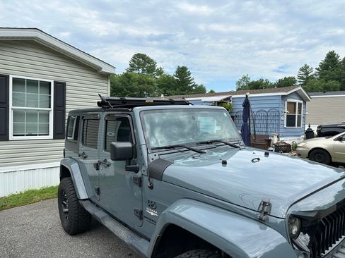 Used 2014 Jeep Wrangler Unlimited Sahara w/ Dual Top Group image 4