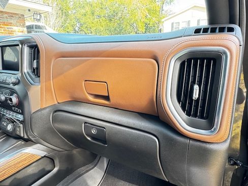 Used 2021 Chevrolet Silverado 3500 High Country image 21