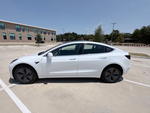 Used 2020 Tesla Model 3 Standard Range Plus RWD image 6