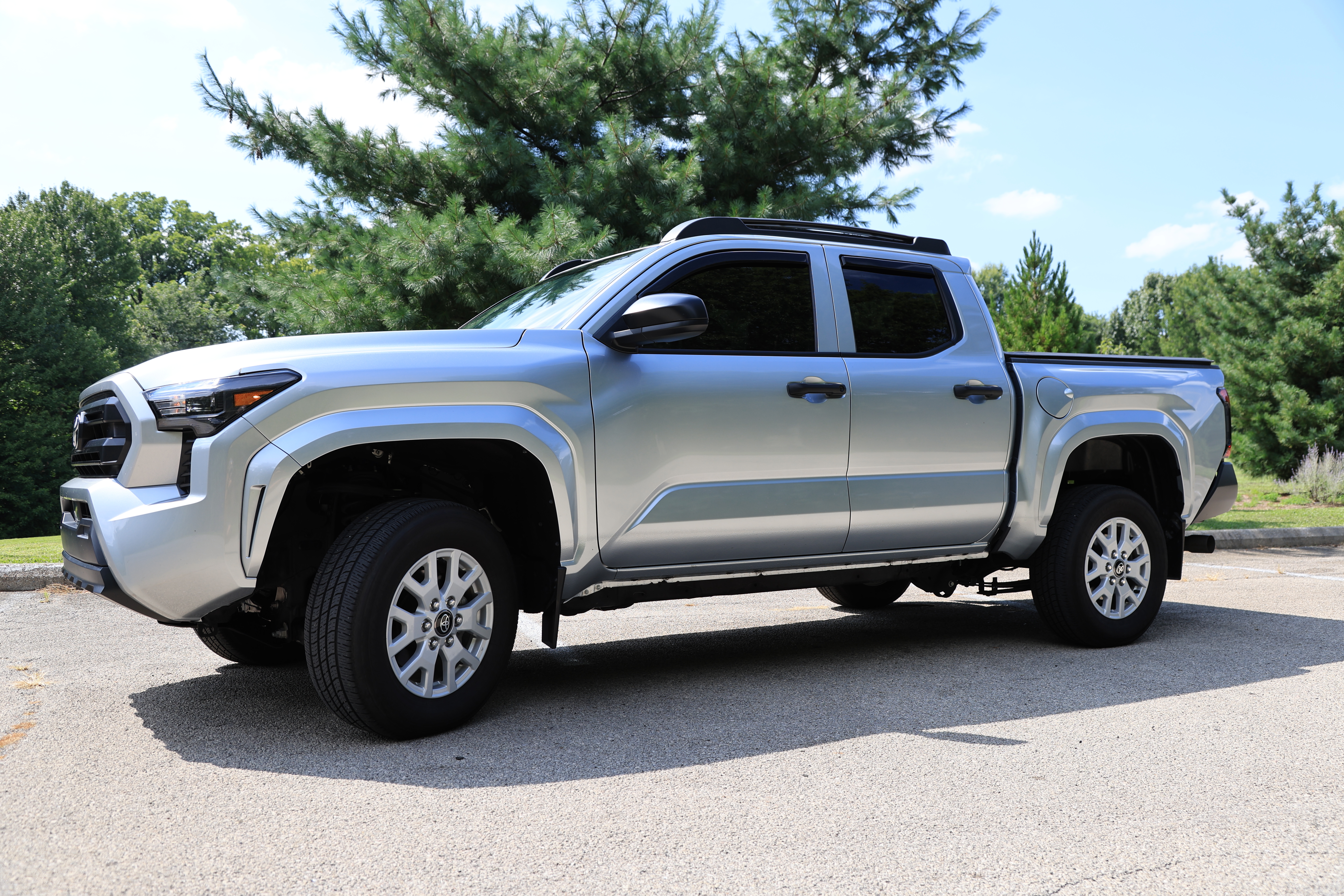 Used 2024 Toyota Tacoma SR AWD/4WD image 8