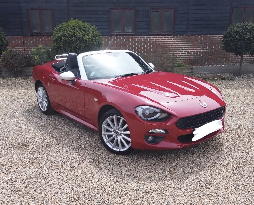 Used 2017 FIAT 124 Spider Lusso RWD image 5