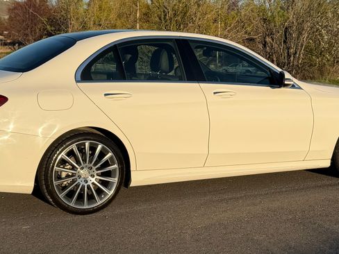 Used 2017 Mercedes-Benz C 300 4MATIC Sedan image 6