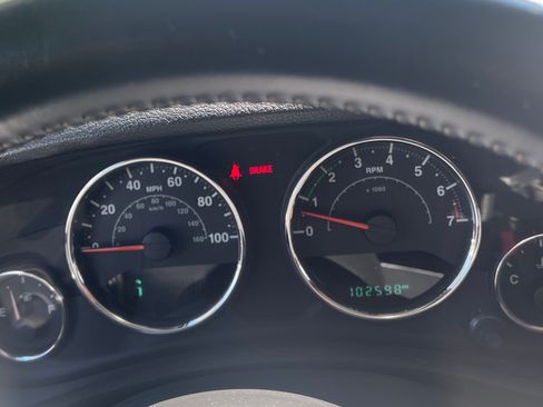 Used 2015 Jeep Wrangler Sport image 10