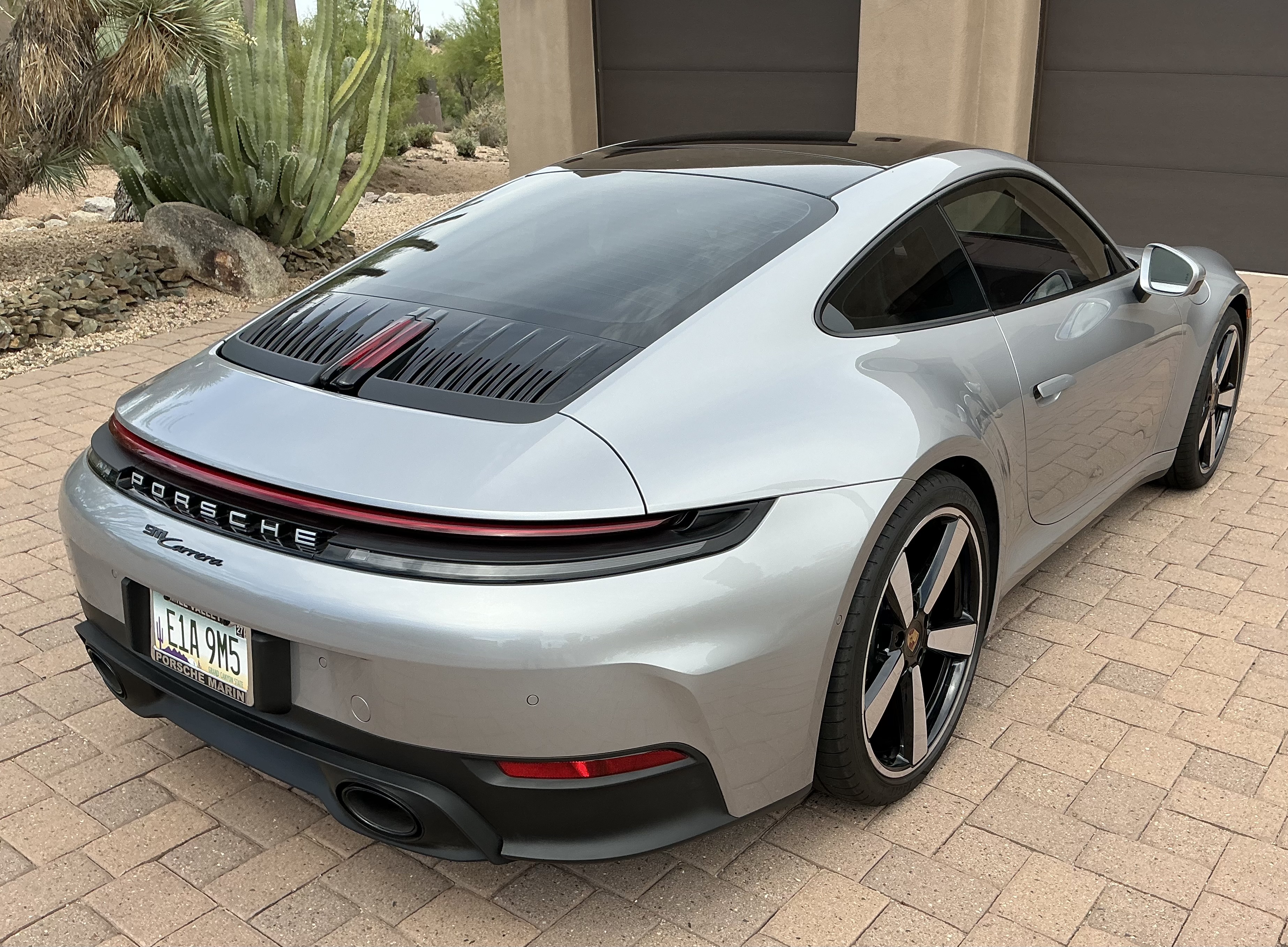 Used 2025 Porsche 911 Carrera T RWD image 4