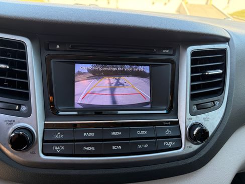 Used 2016 Hyundai Tucson SE image 16