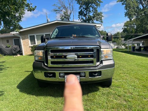 Used 2005 Ford F250 Lariat AWD/4WD image 12
