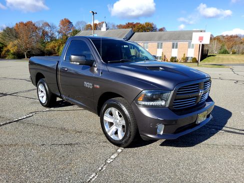 Used 2015 RAM 1500 Sport w/ Convenience Group image 4
