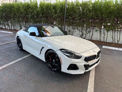 Used 2022 BMW Z4 M40i w/ Premium Package RWD image 6