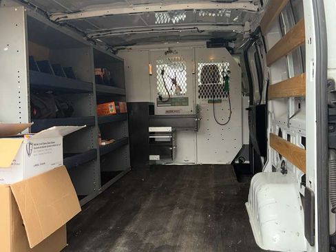 Used 2015 Ford Transit 250 130 Low Roof w/ Exterior Upgrade Package image 15