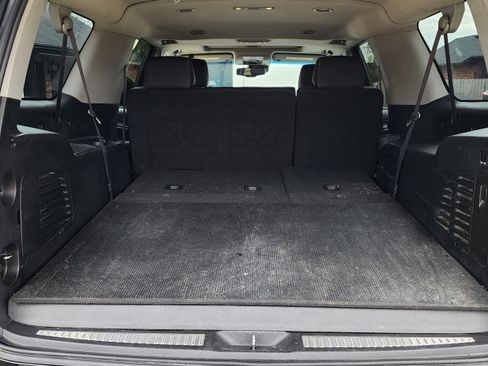 Used 2017 GMC Yukon XL SLT image 13