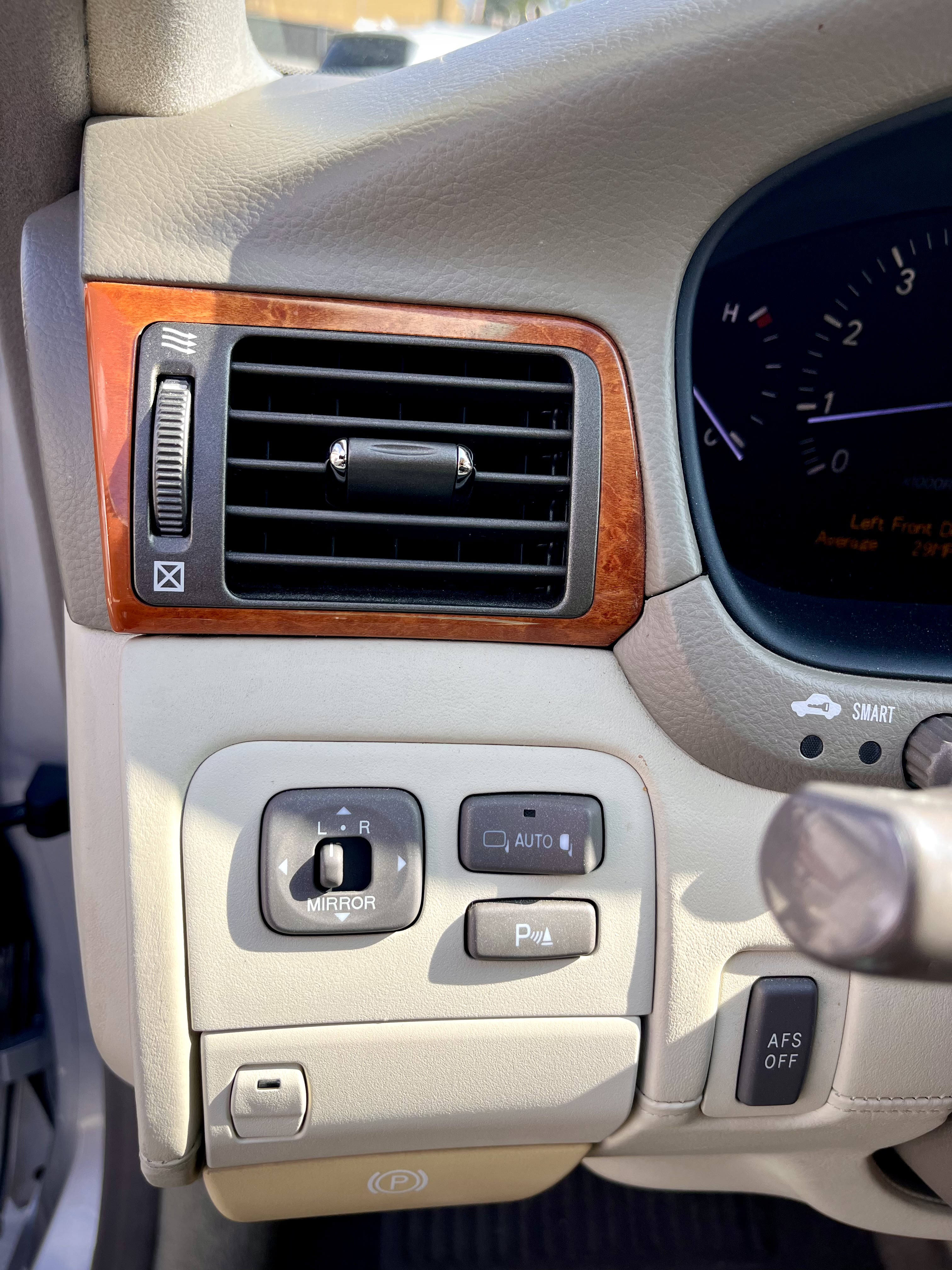 Used 2004 Lexus LS 430 RWD image 24