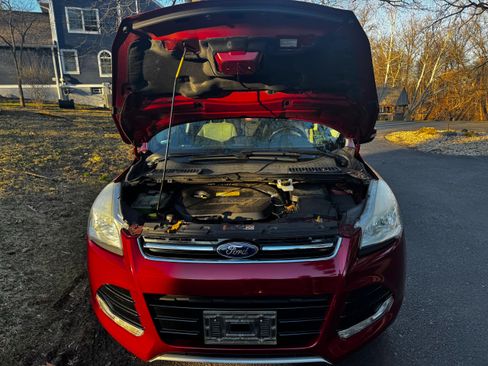 Used 2014 Ford Escape Titanium image 2