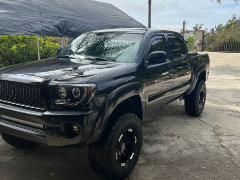 Used 2006 Toyota Tacoma PreRunner image 1