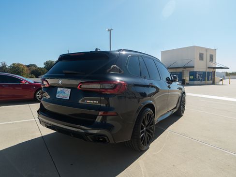 Used 2020 BMW X5 M50i w/ Executive Package image 5