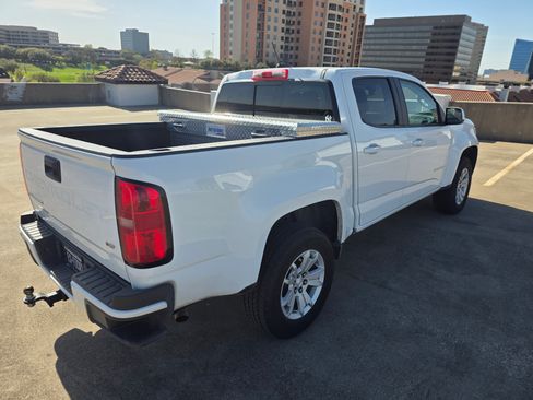 Used 2022 Chevrolet Colorado LT w/ LT Convenience Package image 8