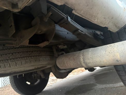 Used 2016 Chevrolet Express 2500 image 15