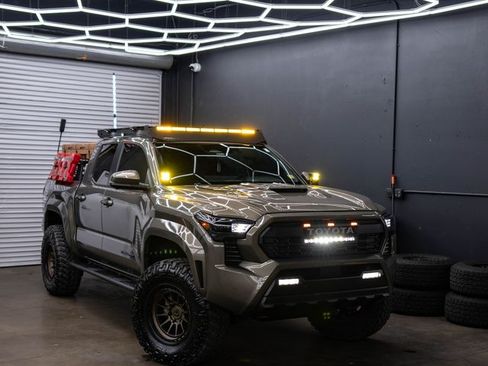 Used 2024 Toyota Tacoma TRD Sport w/ TRD Sport Premium Package AWD/4WD image 1